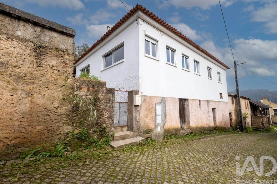 Moradia T4 para Venda em Pala Foto 3