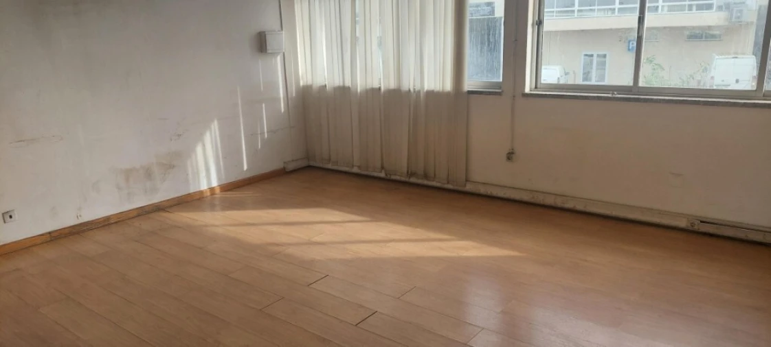 Armazém para Arrendamento em Rio de Mouro Foto 10