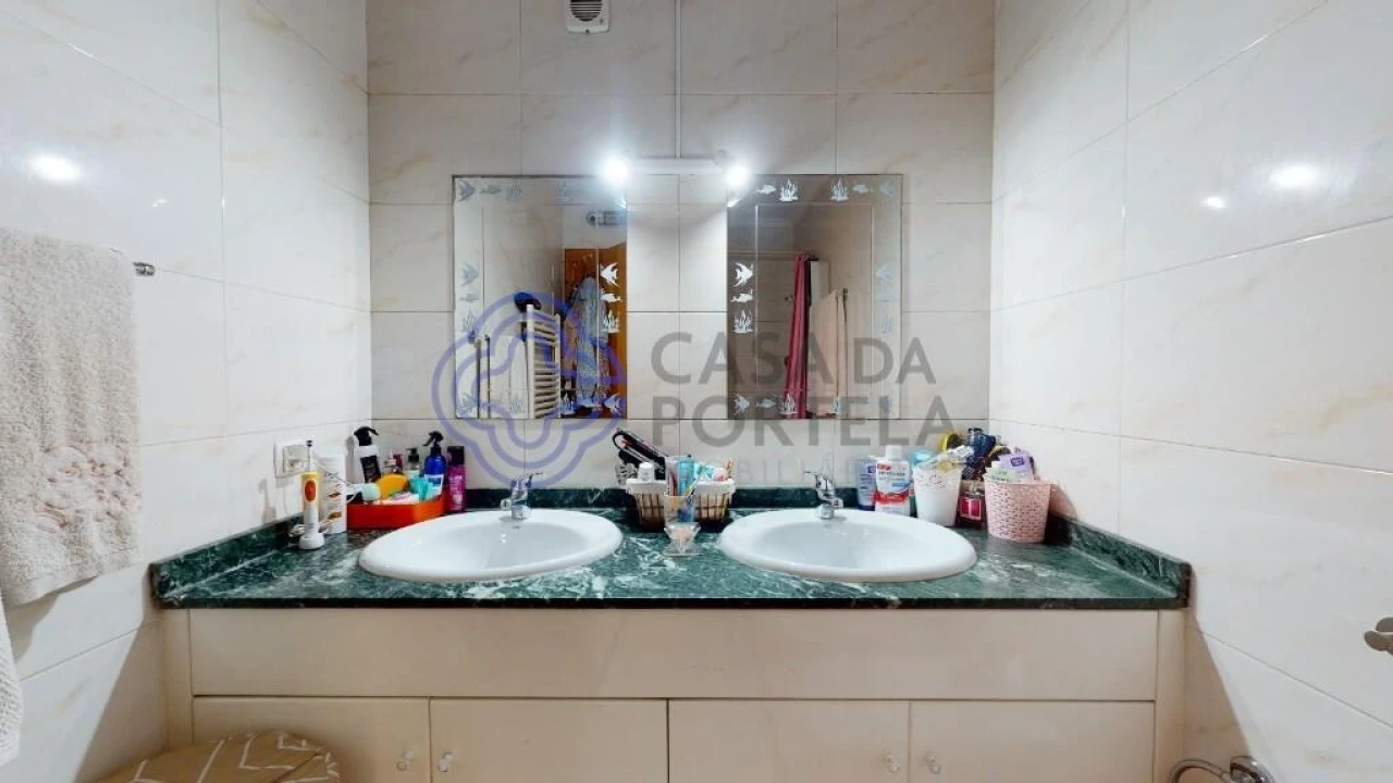 Moradia T4 para Venda em Custóias, Leça do Balio e Guifões Foto 21