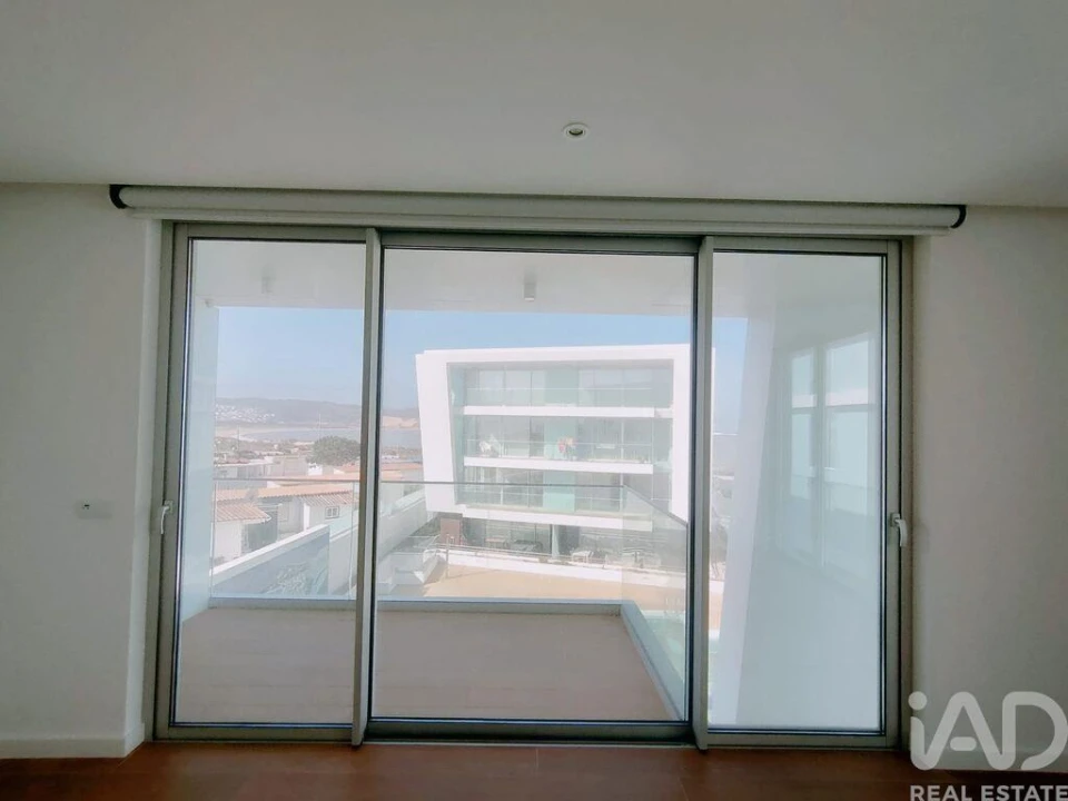 Apartamento T2 para Venda em São Martinho do Porto Foto 20