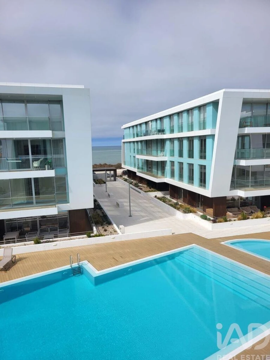 Apartamento T2 para Venda em São Martinho do Porto Foto 4