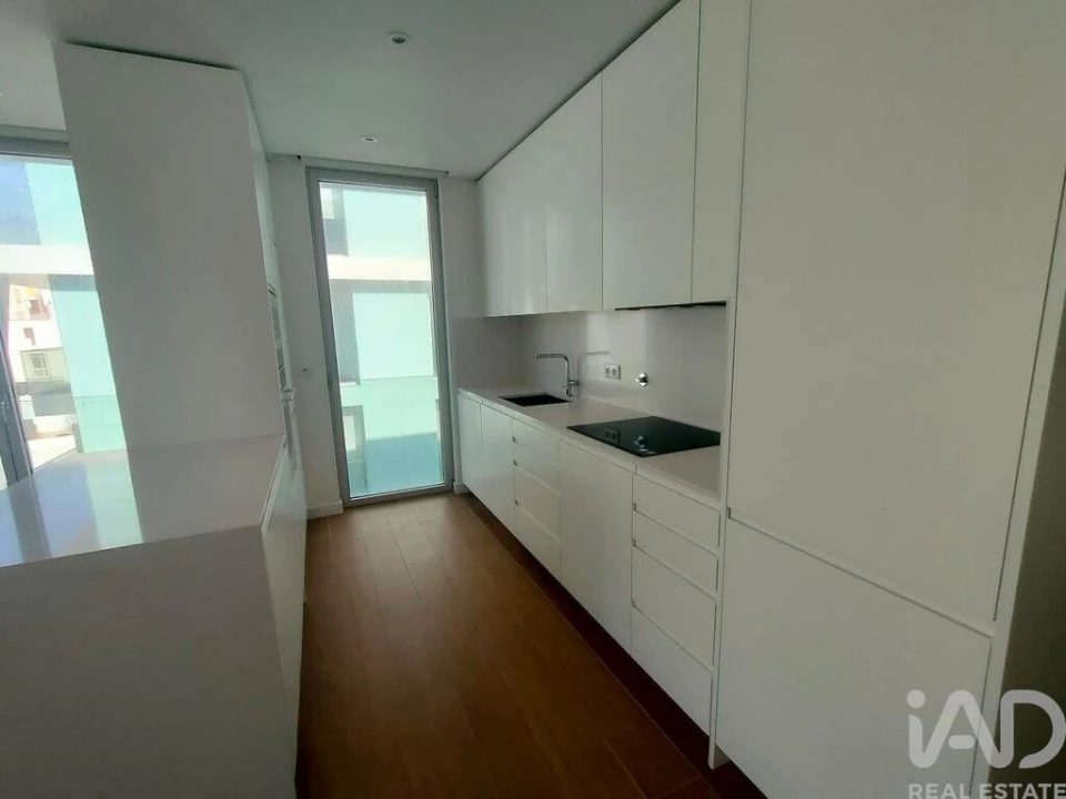 Apartamento T2 para Venda em São Martinho do Porto Foto 13