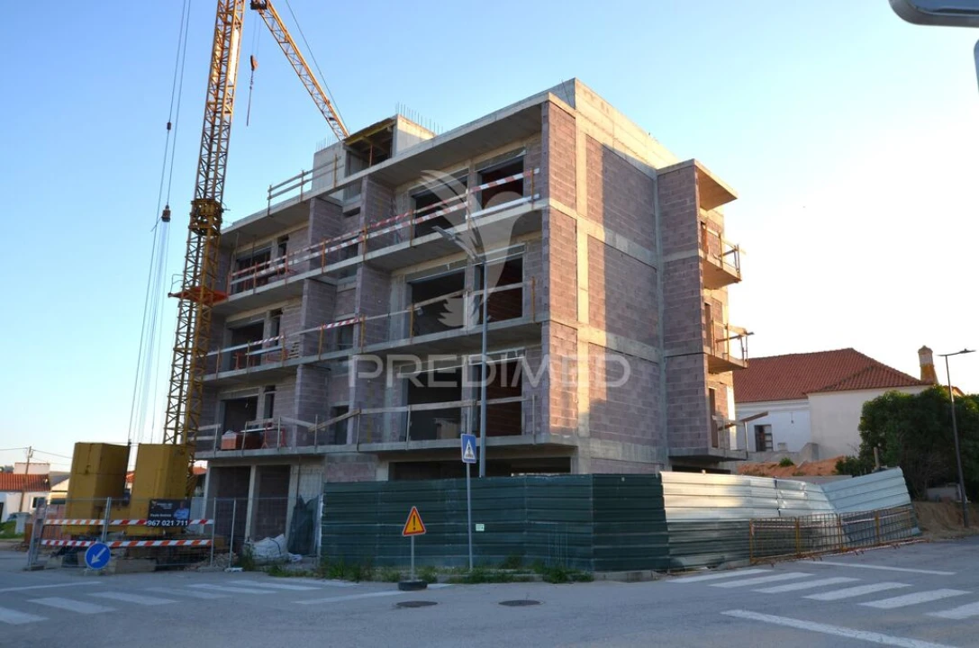 Apartamento T3 para Venda em Alcantarilha e Pêra Foto 4