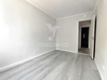 Apartamento T2 para Venda em Benfica
