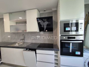 Apartamento T2 para Venda em Benfica