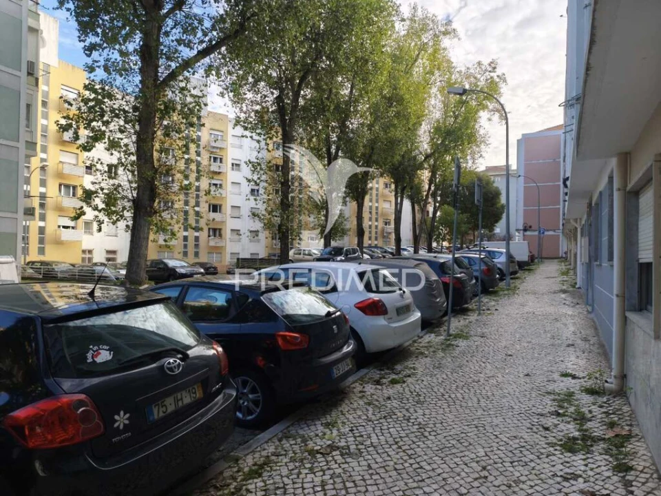 Apartamento T2 para Venda em Benfica Foto 18