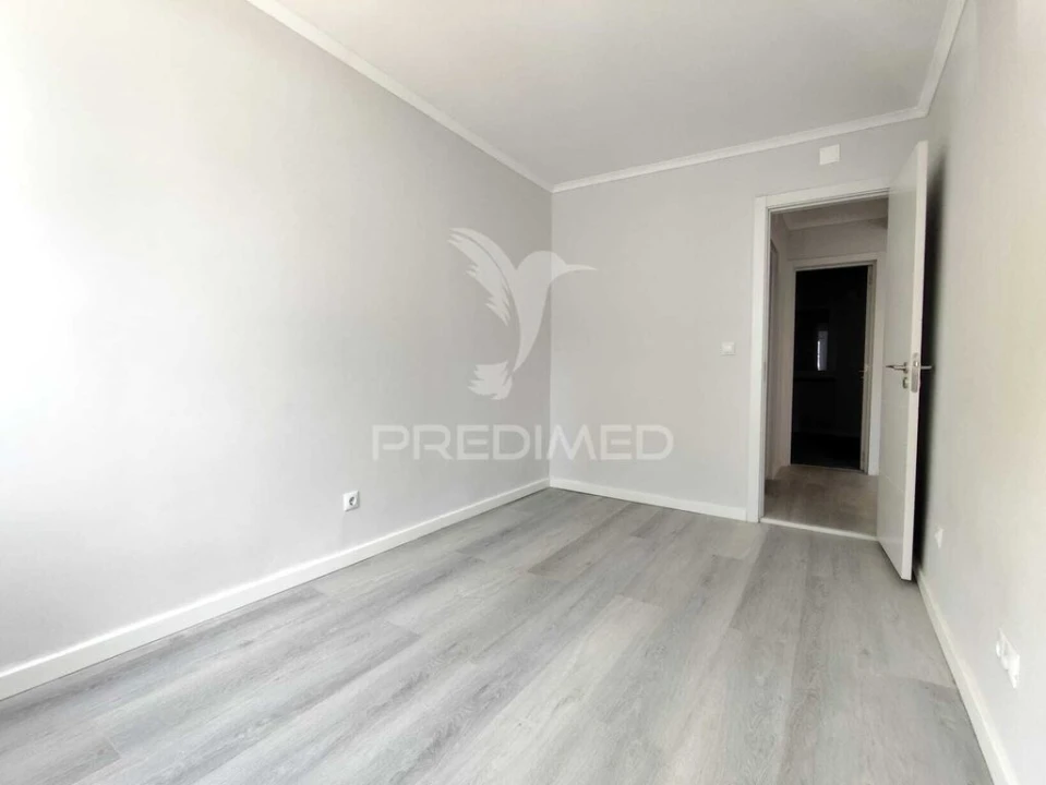 Apartamento T2 para Venda em Benfica Foto 15