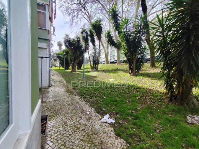 Apartamento T2 para Venda em Benfica Foto 16