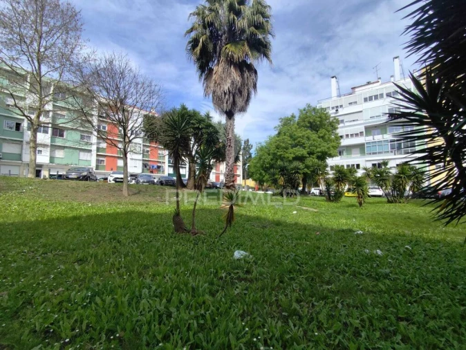 Apartamento T2 para Venda em Benfica Foto 8