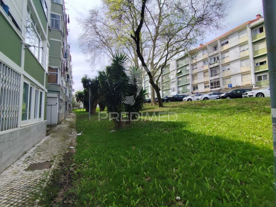 Apartamento T2 para Venda em Benfica Foto 10