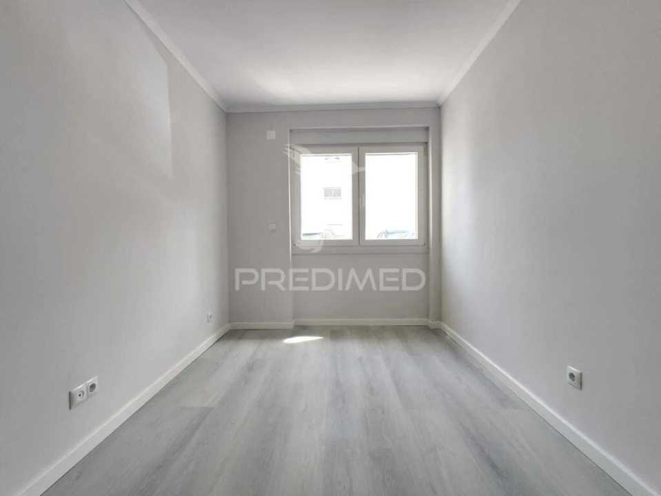 Apartamento T2 para Venda em Benfica Foto 18