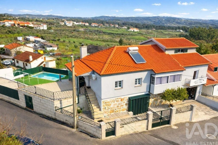 Moradia T3 para Venda em Alijo Foto 1