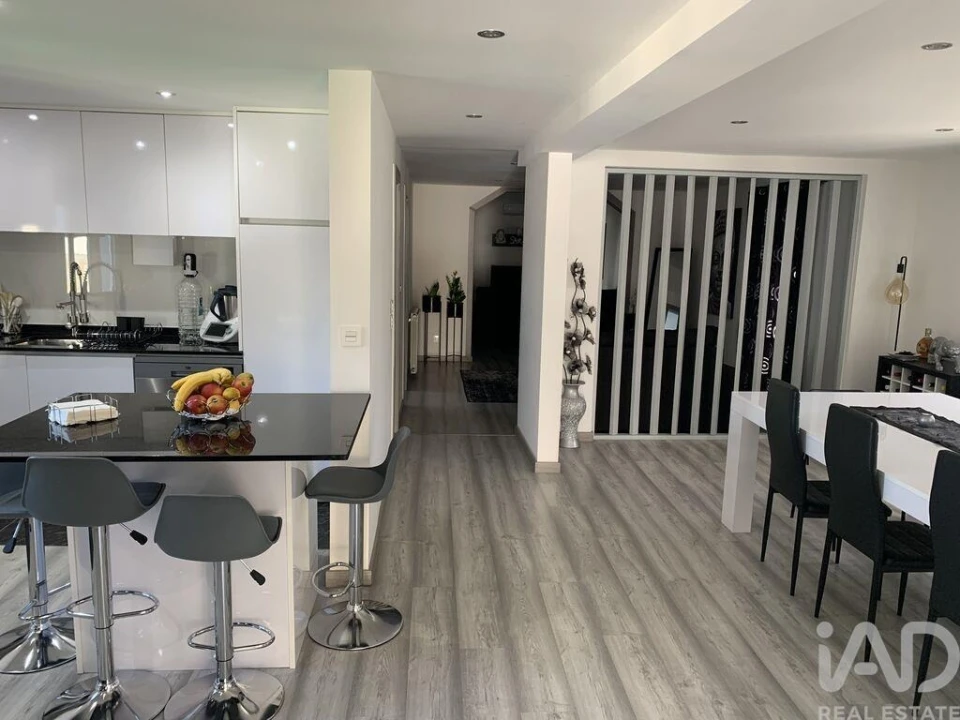 Moradia T3 para Venda em Alijo Foto 2