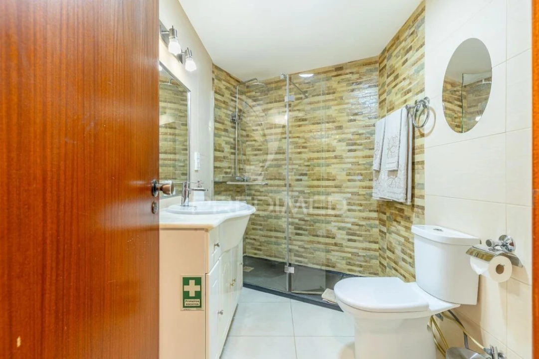 Apartamento T2 para Venda em Caniço Foto 17