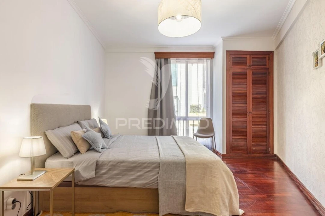 Apartamento T2 para Venda em Caniço Foto 11
