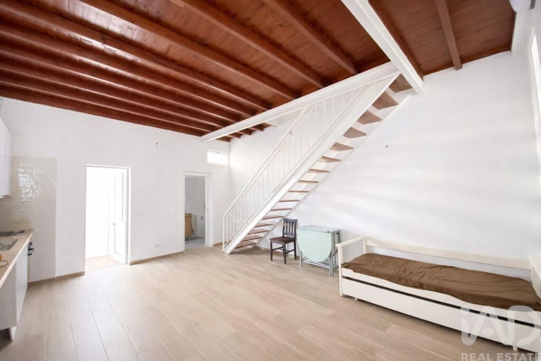 Moradia T2 para Arrendamento em Faro (Sé e São Pedro) Foto 1