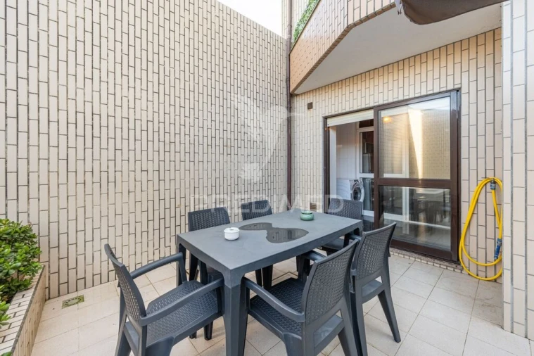 Apartamento T1 para Venda em Gulpilhares e Valadares Foto 18