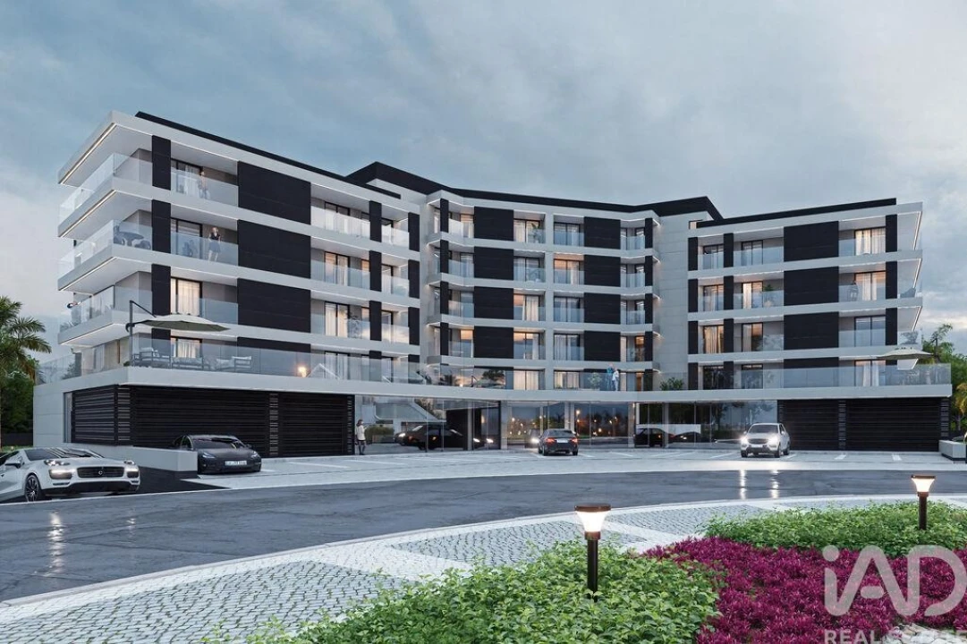 Apartamento T4 para Venda em Pedrouços Foto 9