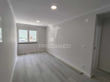 Apartamento T2 para Venda em Oeiras e São Julião da Barra, Paço de Arcos e Caxias