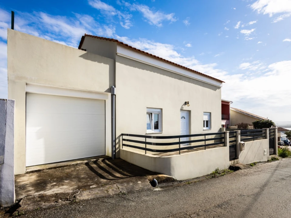 Moradia T2 para Venda em Vila Verde Foto 1