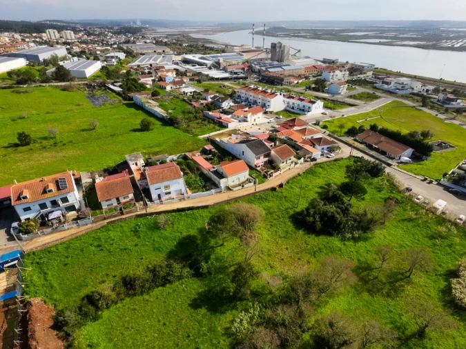 Moradia T2 para Venda em Vila Verde Foto 9