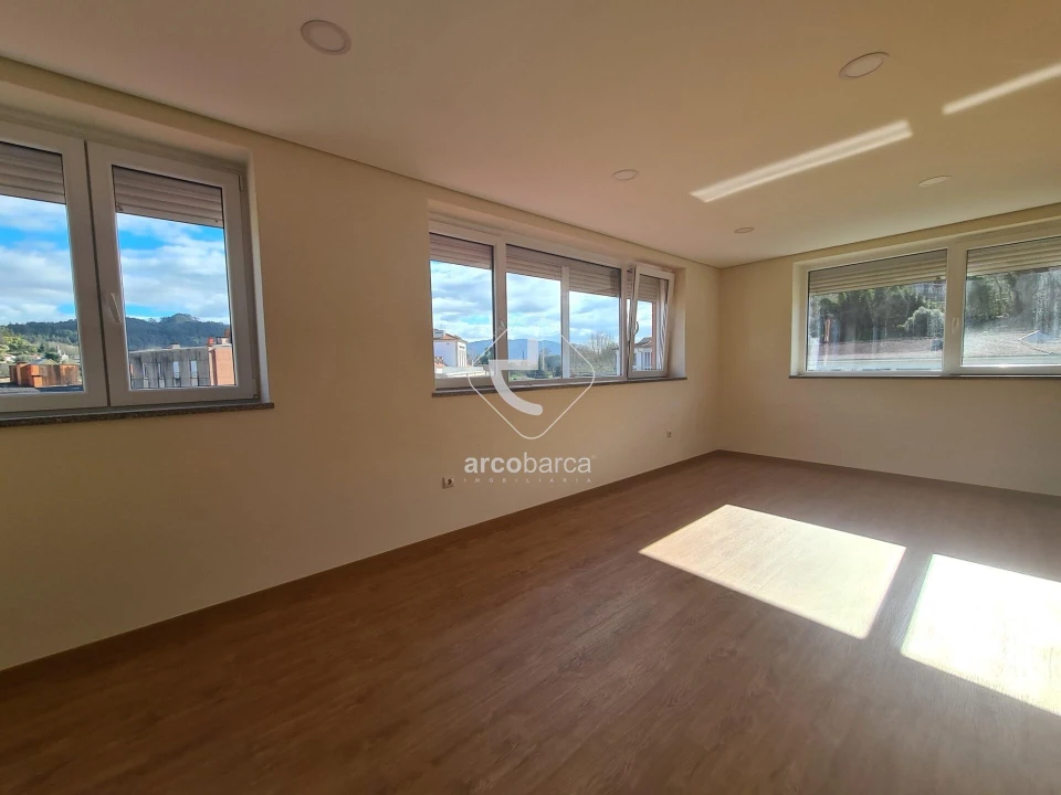 Apartamento T2 para Venda em São Jorge e Ermelo Foto 3