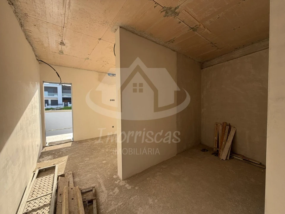 Moradia T4 para Venda em Santa Iria de Azoia, São João da Talha e Bobadela Foto 28