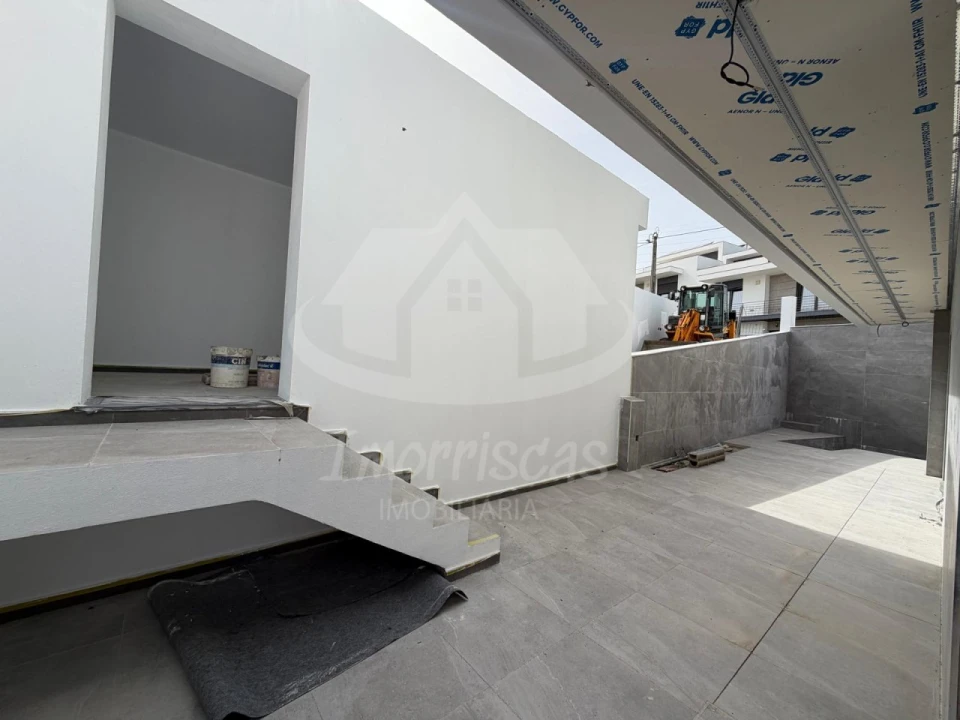 Moradia T4 para Venda em Santa Iria de Azoia, São João da Talha e Bobadela Foto 13