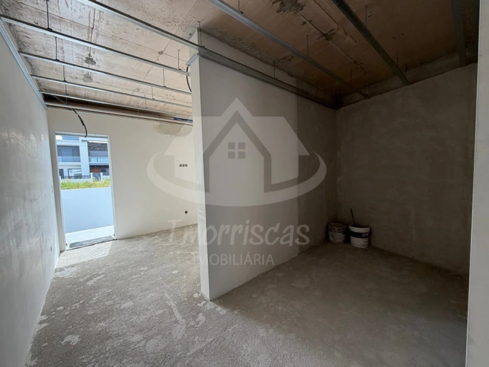 Moradia T4 para Venda em Santa Iria de Azoia, São João da Talha e Bobadela Foto 16