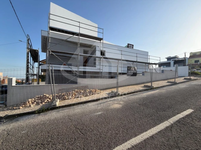 Moradia T4 para Venda em Santa Iria de Azoia, São João da Talha e Bobadela Foto 13