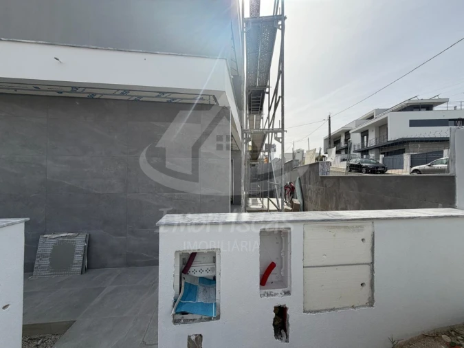 Moradia T4 para Venda em Santa Iria de Azoia, São João da Talha e Bobadela Foto 14