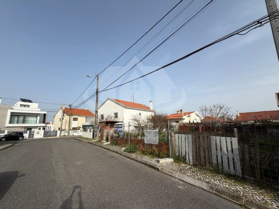 Moradia T3 para Venda em Santa Iria de Azoia, São João da Talha e Bobadela Foto 11