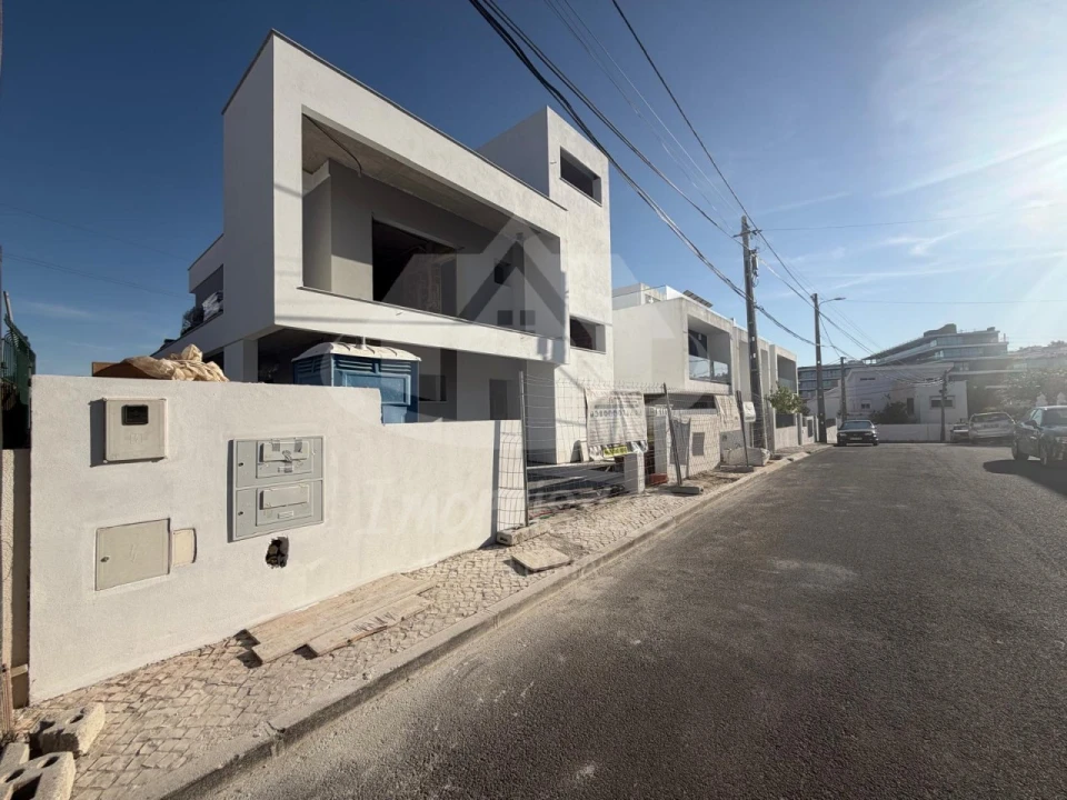 Moradia T4 para Venda em Santa Iria de Azoia, São João da Talha e Bobadela Foto 4