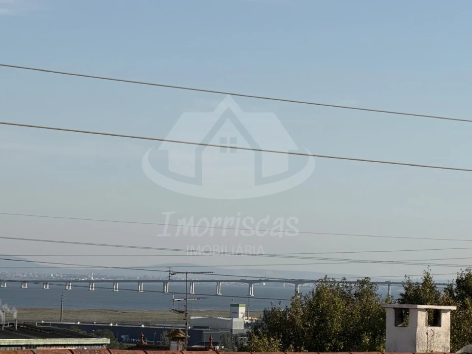 Moradia T4 para Venda em Santa Iria de Azoia, São João da Talha e Bobadela Foto 29