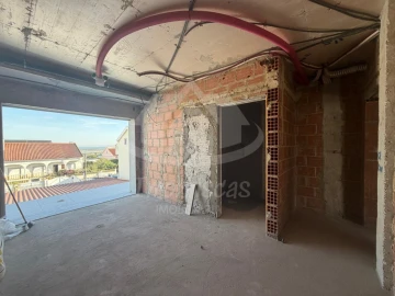 Moradia T4 para Venda em Santa Iria de Azoia, São João da Talha e Bobadela