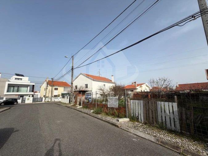 Moradia T3 para Venda em Santa Iria de Azoia, São João da Talha e Bobadela Foto 11