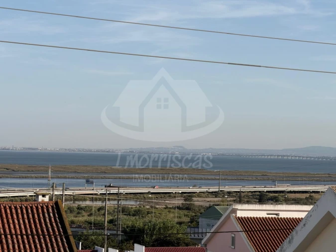 Moradia T4 para Venda em Santa Iria de Azoia, São João da Talha e Bobadela Foto 30