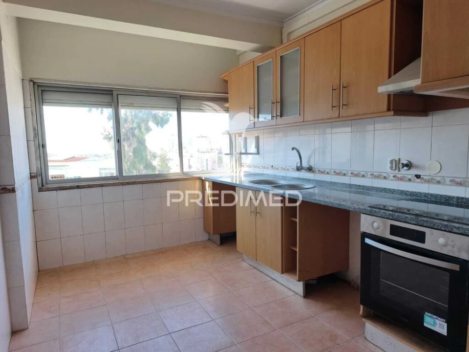 Apartamento T2 para Venda em Queluz e Belas Foto 14