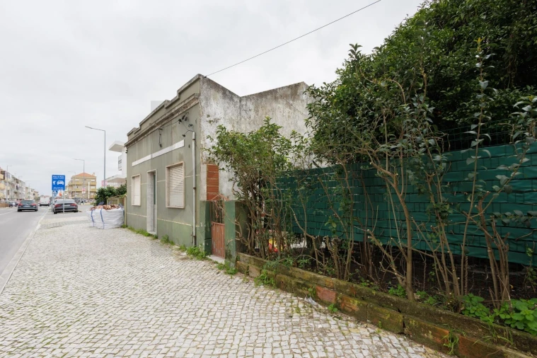 Moradia T1 para Venda em Baixa da Banheira e Vale da Amoreira Foto 3