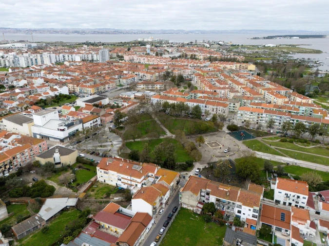 Moradia T1 para Venda em Baixa da Banheira e Vale da Amoreira Foto 33