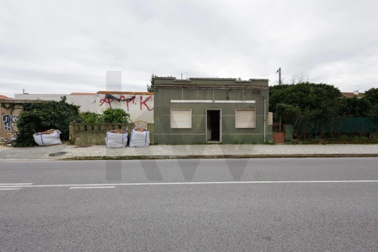 Moradia T1 para Venda em Baixa da Banheira e Vale da Amoreira Foto 4