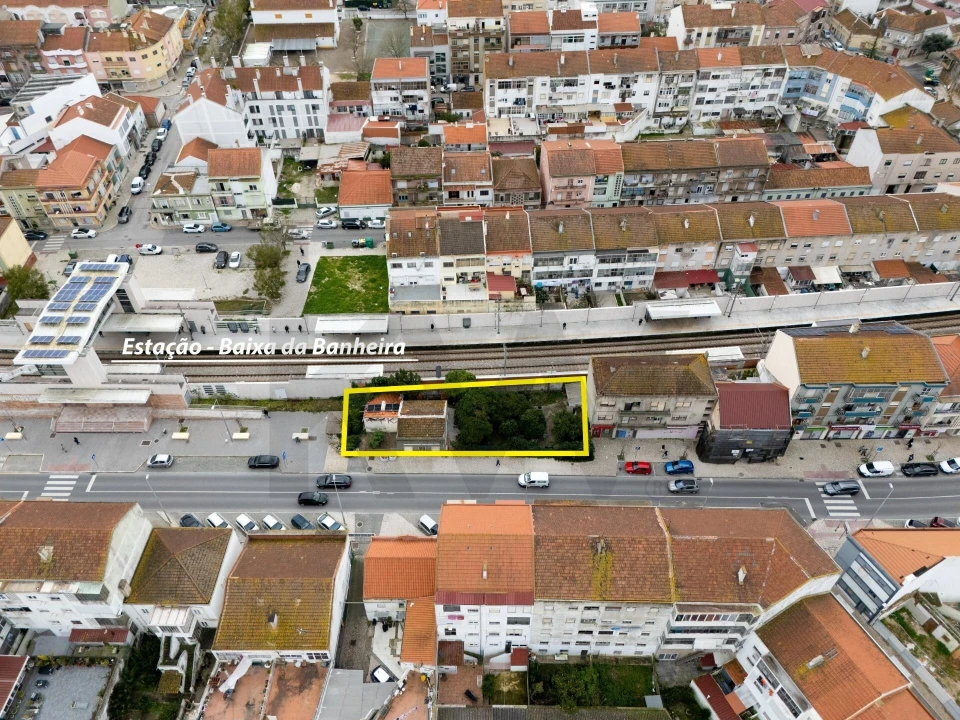 Moradia T1 para Venda em Baixa da Banheira e Vale da Amoreira Foto 29