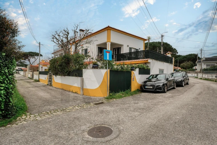 Moradia T5 para Venda em Colares
