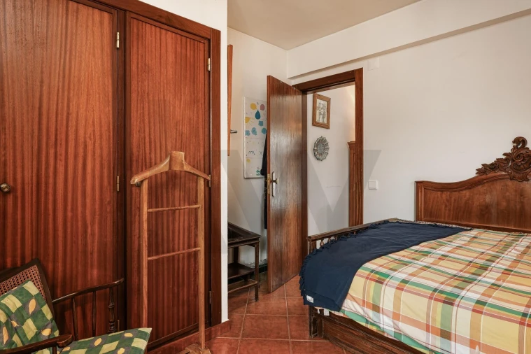 Moradia T5 para Venda em Colares Foto 24