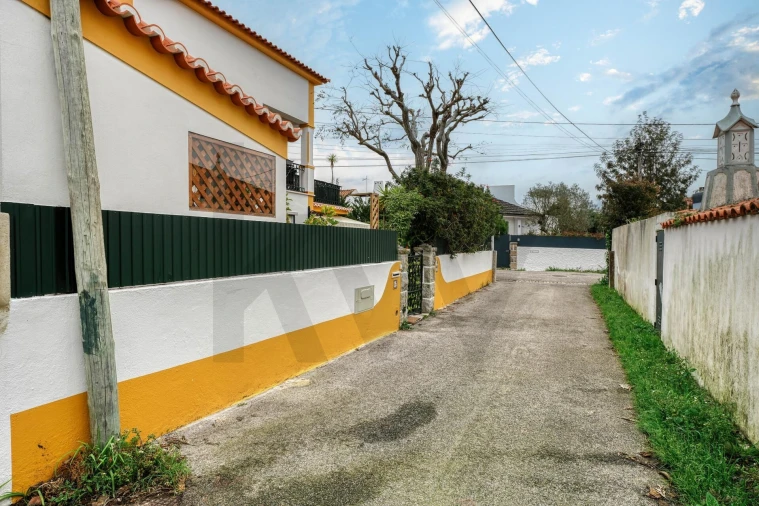 Moradia T5 para Venda em Colares Foto 2