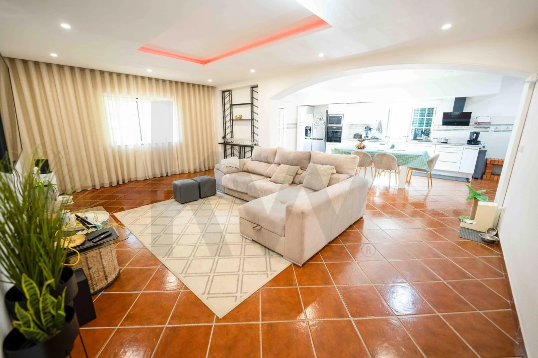 Moradia T4 para Venda em Friúmes e Paradela Foto 14