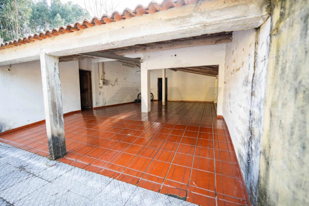 Moradia T4 para Venda em Friúmes e Paradela Foto 46