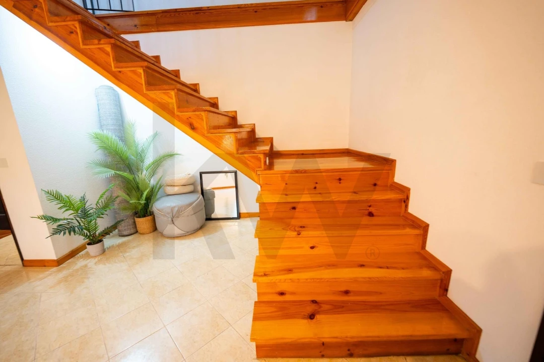 Moradia T4 para Venda em Friúmes e Paradela Foto 21