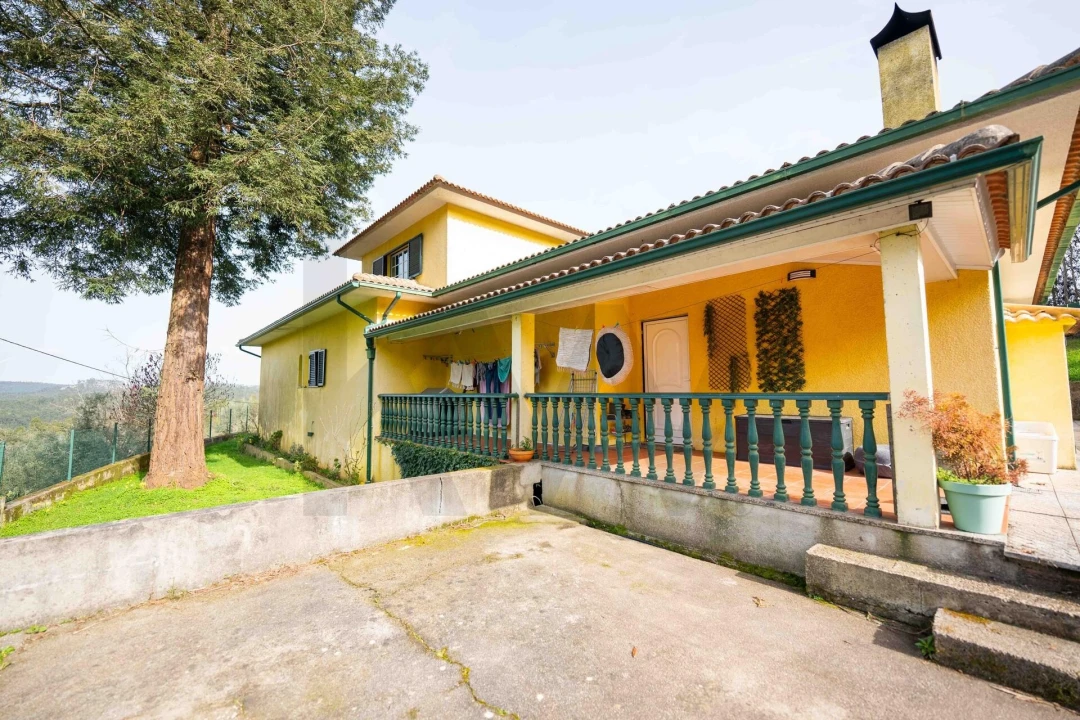 Moradia T4 para Venda em Friúmes e Paradela Foto 41