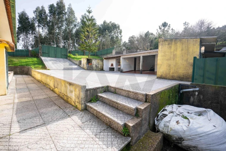 Moradia T4 para Venda em Friúmes e Paradela Foto 43